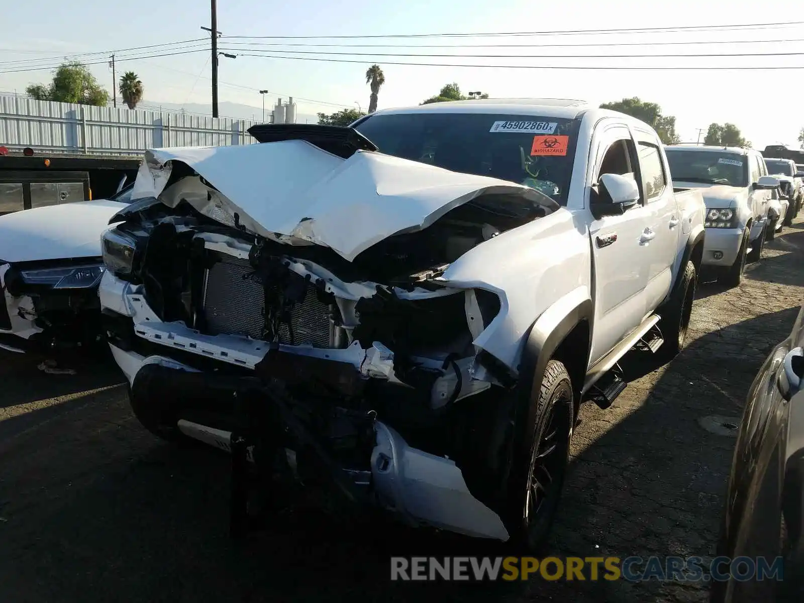 2 Photograph of a damaged car 5TFCZ5AN2LX237210 TOYOTA TACOMA 2020