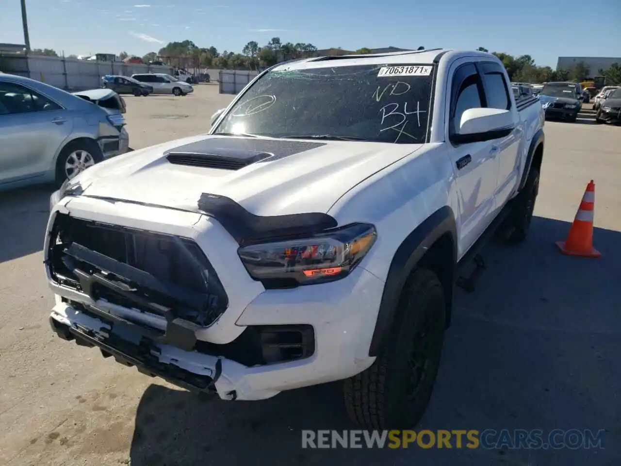 2 Photograph of a damaged car 5TFCZ5AN2LX237806 TOYOTA TACOMA 2020