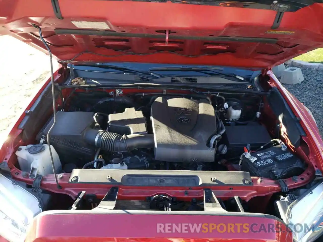 7 Photograph of a damaged car 5TFCZ5AN2LX242178 TOYOTA TACOMA 2020