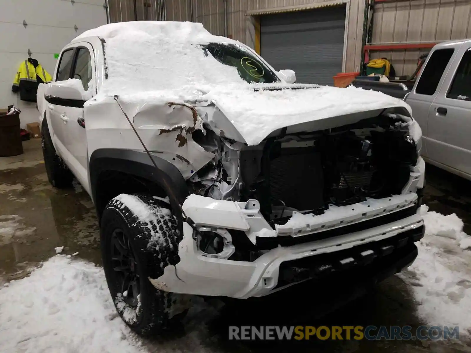 1 Photograph of a damaged car 5TFCZ5AN3LX214406 TOYOTA TACOMA 2020