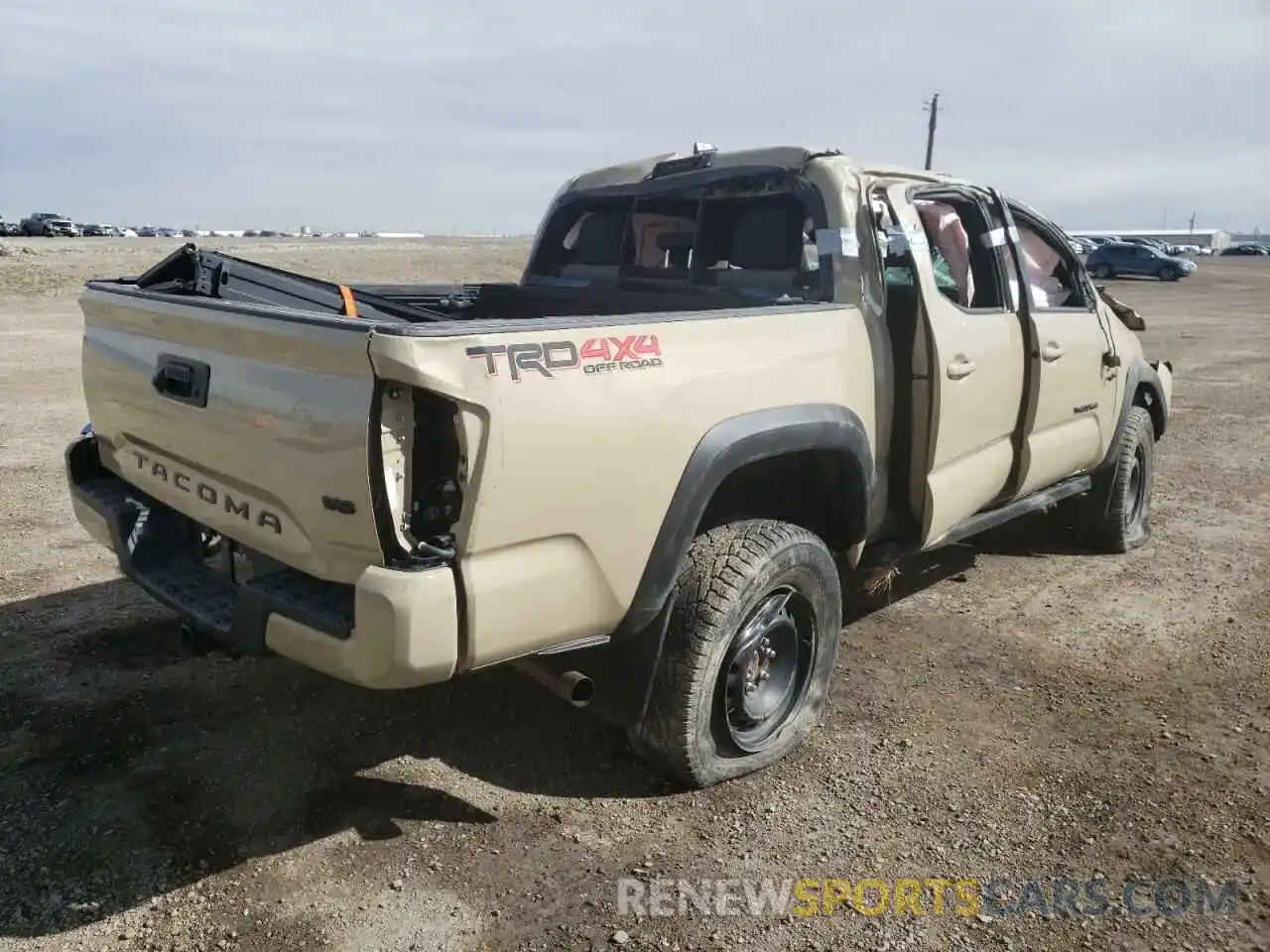 4 Фотография поврежденного автомобиля 5TFCZ5AN3LX221839 TOYOTA TACOMA 2020