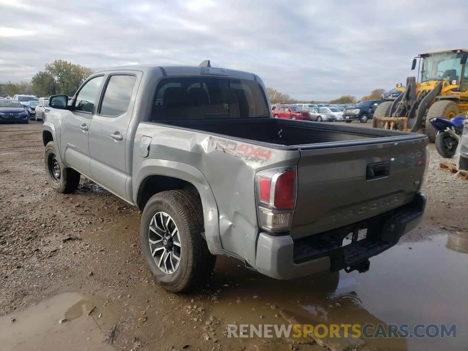 3 Photograph of a damaged car 5TFCZ5AN3LX224370 TOYOTA TACOMA 2020