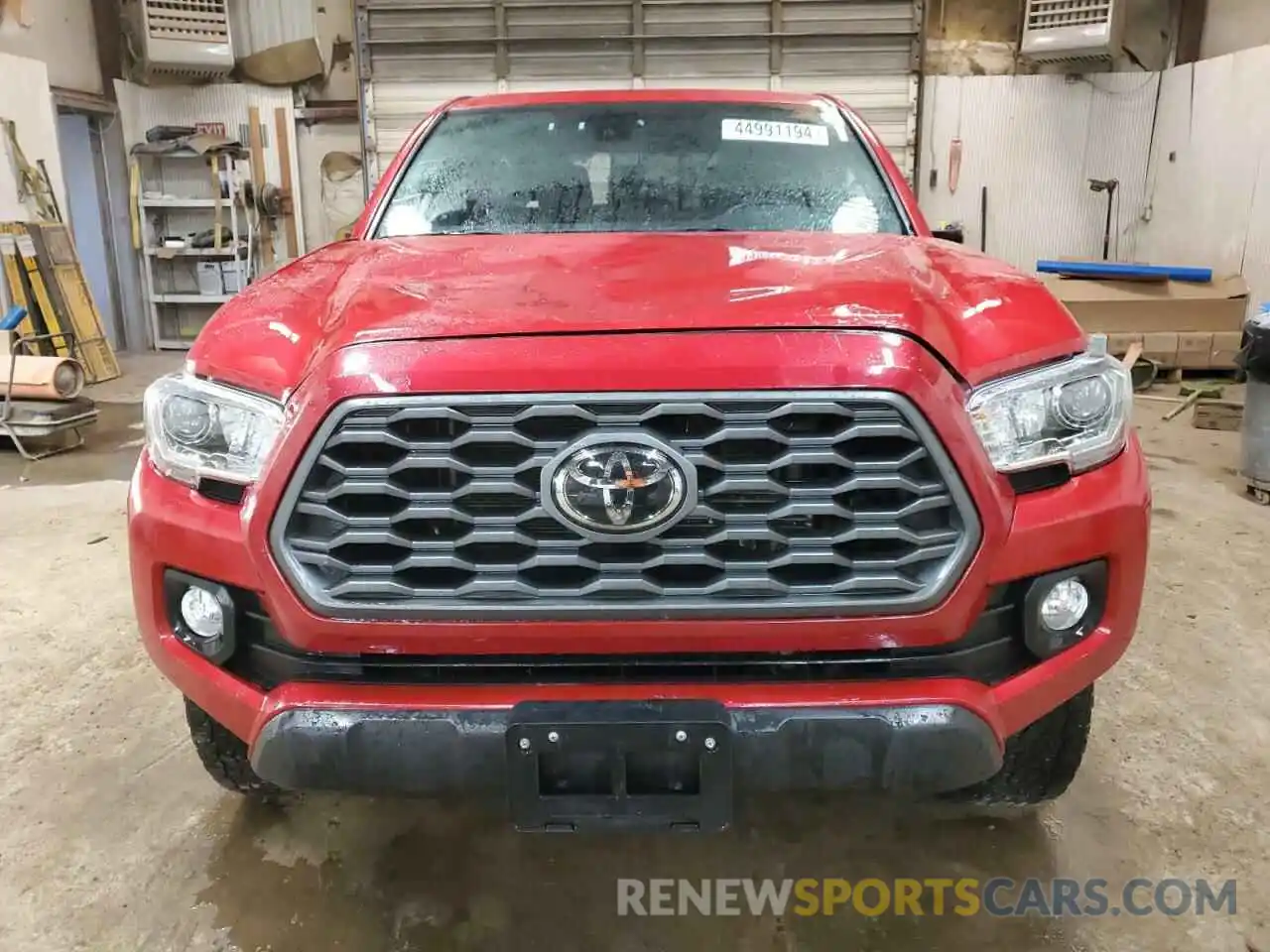 5 Photograph of a damaged car 5TFCZ5AN3LX225129 TOYOTA TACOMA 2020