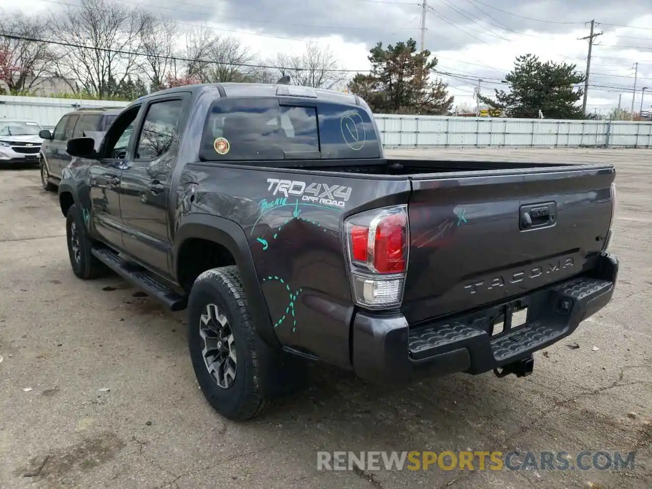 3 Photograph of a damaged car 5TFCZ5AN3LX227883 TOYOTA TACOMA 2020