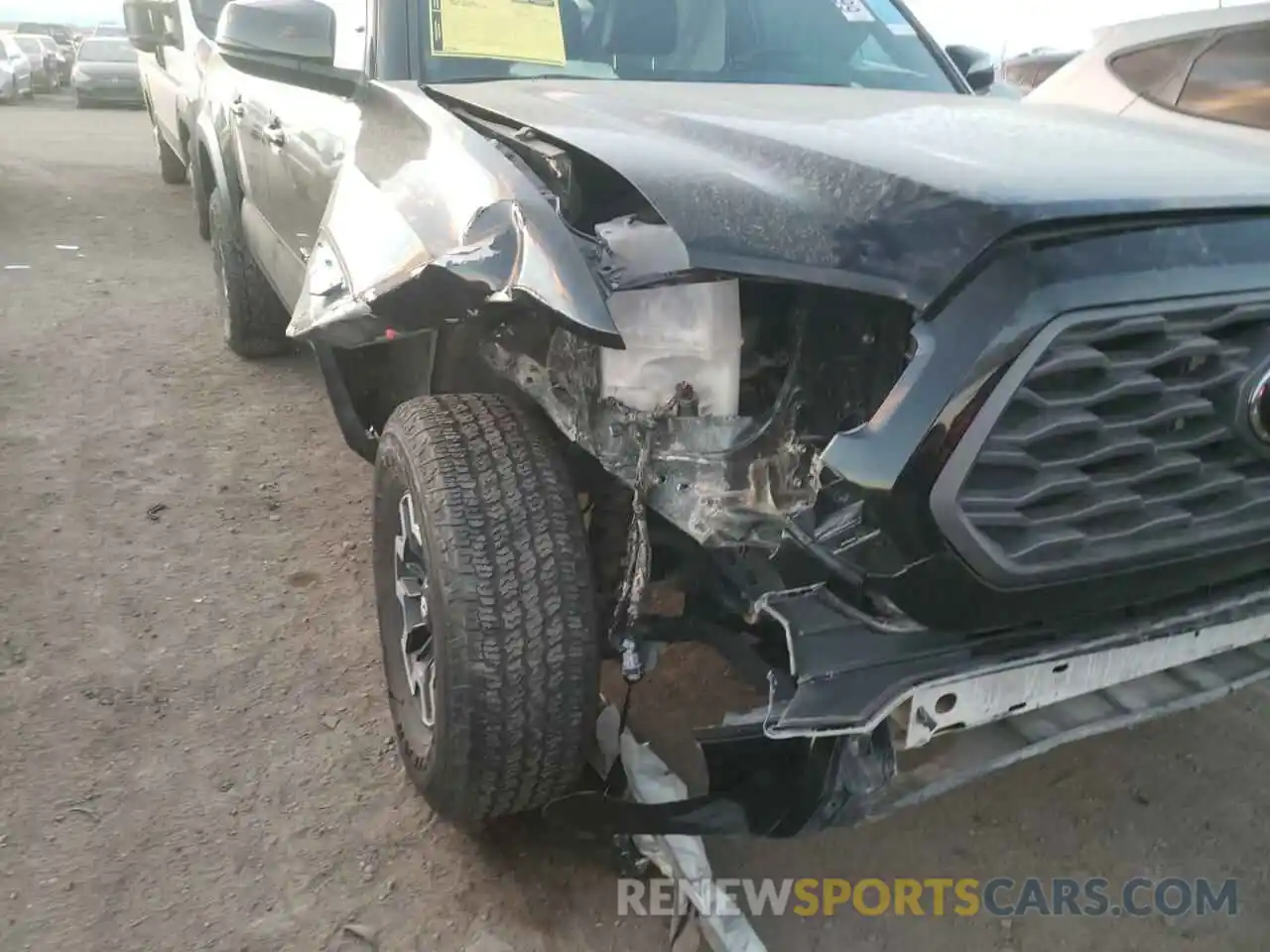 9 Photograph of a damaged car 5TFCZ5AN3LX229066 TOYOTA TACOMA 2020