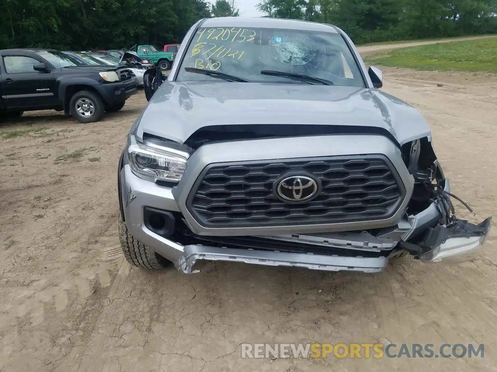 7 Photograph of a damaged car 5TFCZ5AN3LX229701 TOYOTA TACOMA 2020