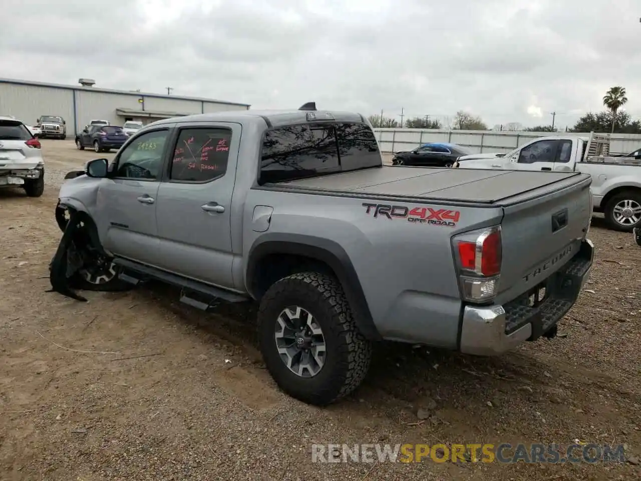 3 Photograph of a damaged car 5TFCZ5AN3LX232713 TOYOTA TACOMA 2020