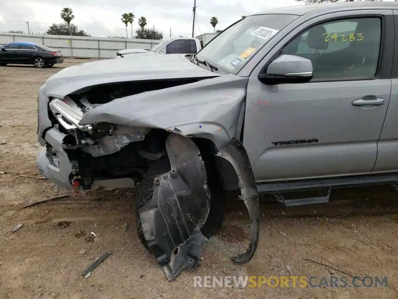 9 Photograph of a damaged car 5TFCZ5AN3LX232713 TOYOTA TACOMA 2020