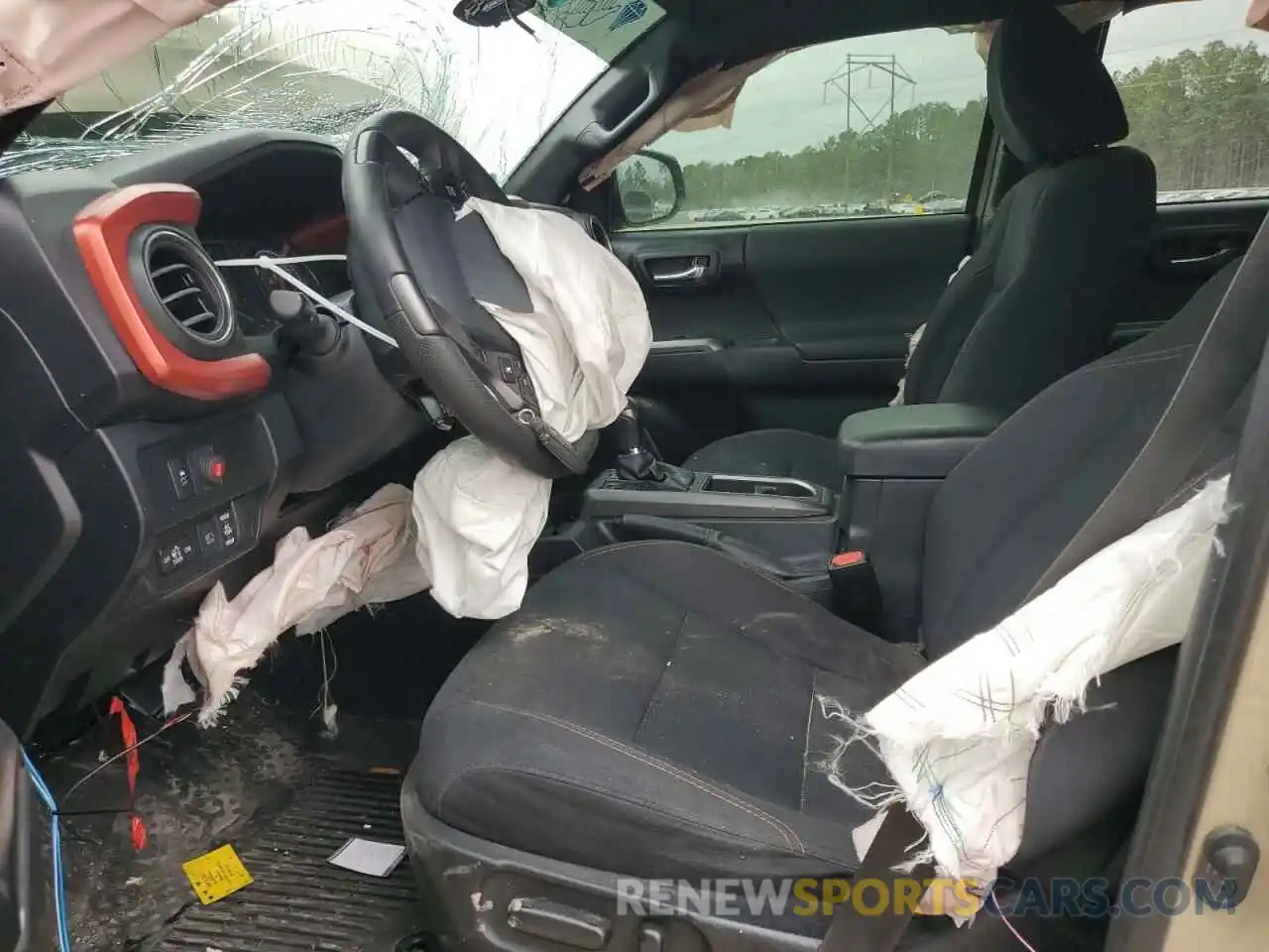 7 Photograph of a damaged car 5TFCZ5AN3LX233439 TOYOTA TACOMA 2020