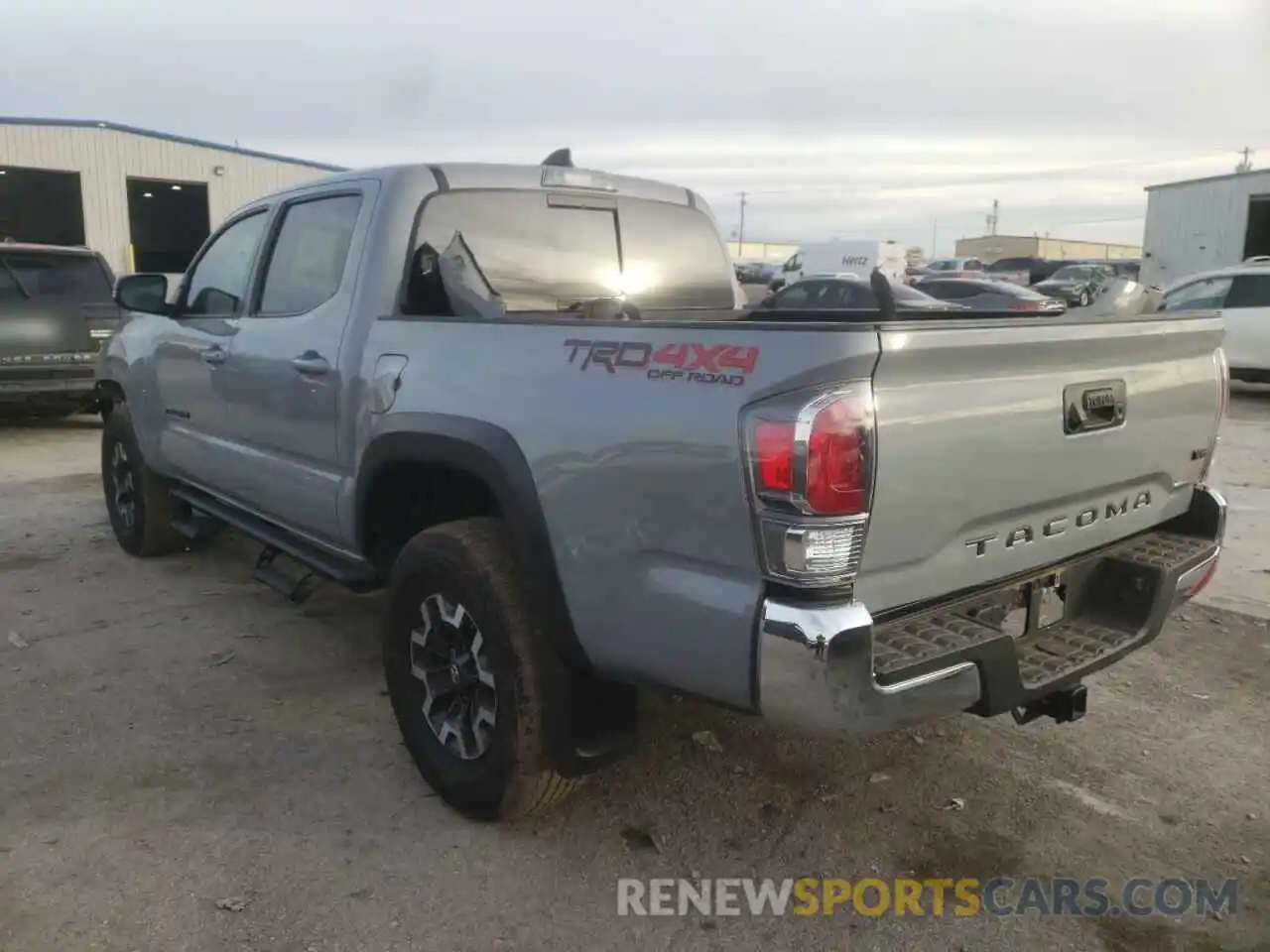 3 Photograph of a damaged car 5TFCZ5AN3LX242996 TOYOTA TACOMA 2020