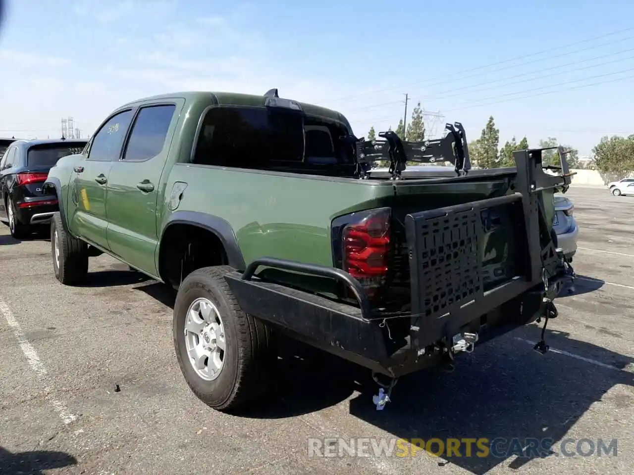 3 Photograph of a damaged car 5TFCZ5AN4LX214429 TOYOTA TACOMA 2020