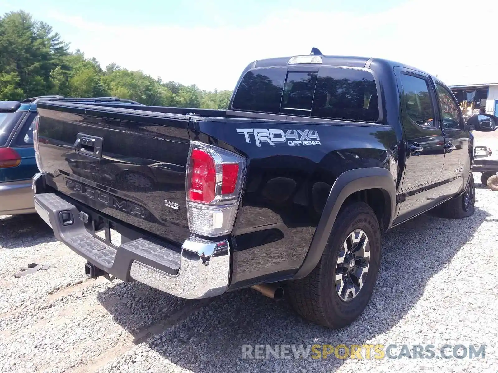 4 Photograph of a damaged car 5TFCZ5AN4LX221297 TOYOTA TACOMA 2020