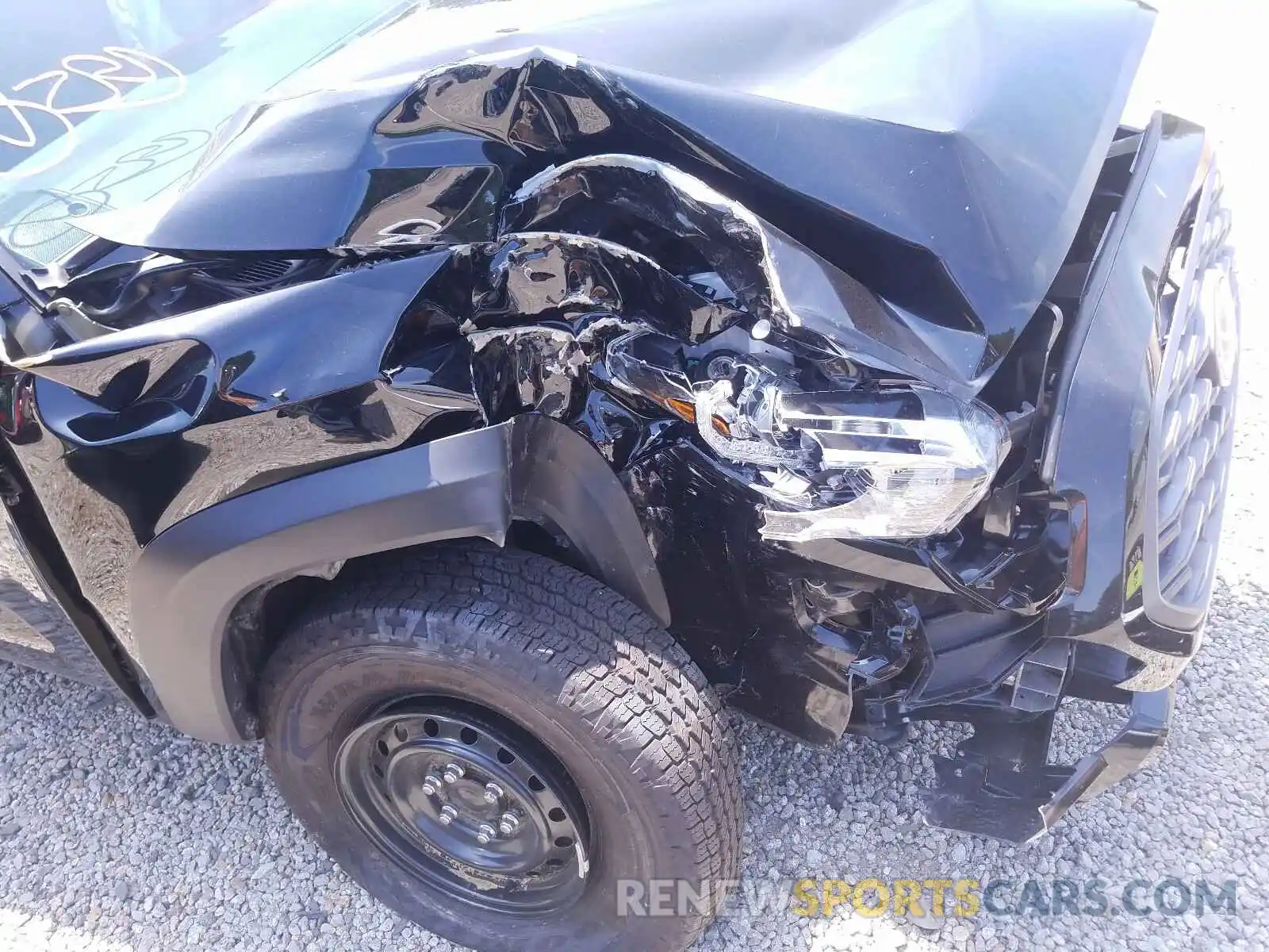 9 Photograph of a damaged car 5TFCZ5AN4LX221297 TOYOTA TACOMA 2020