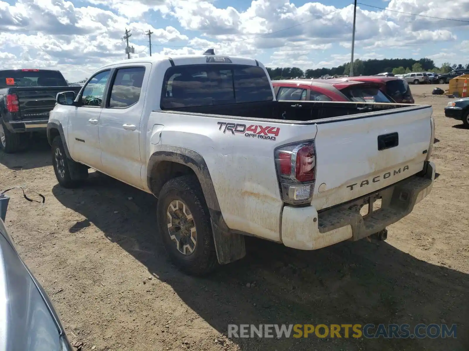 3 Photograph of a damaged car 5TFCZ5AN4LX224863 TOYOTA TACOMA 2020