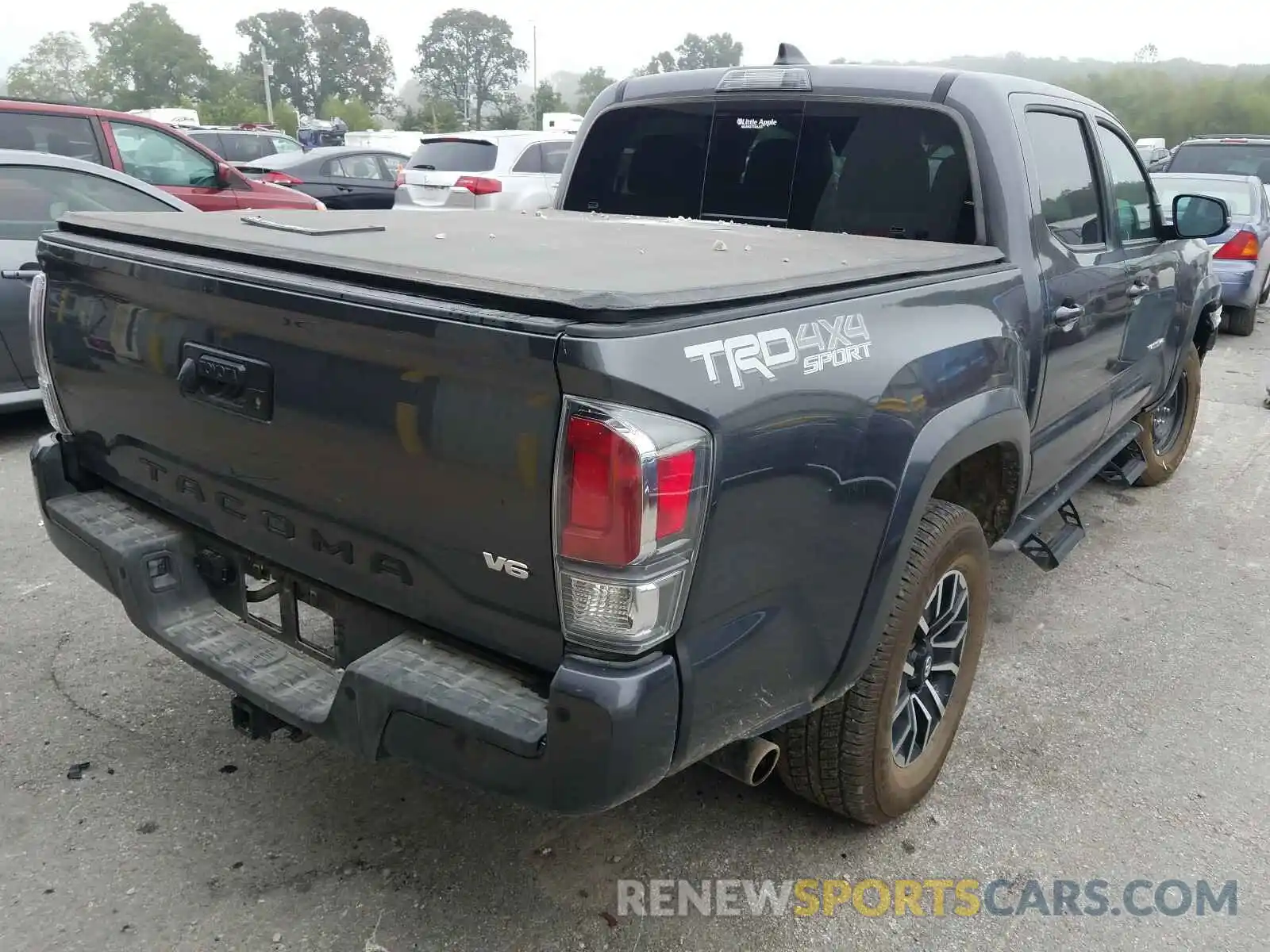 4 Photograph of a damaged car 5TFCZ5AN4LX225253 TOYOTA TACOMA 2020