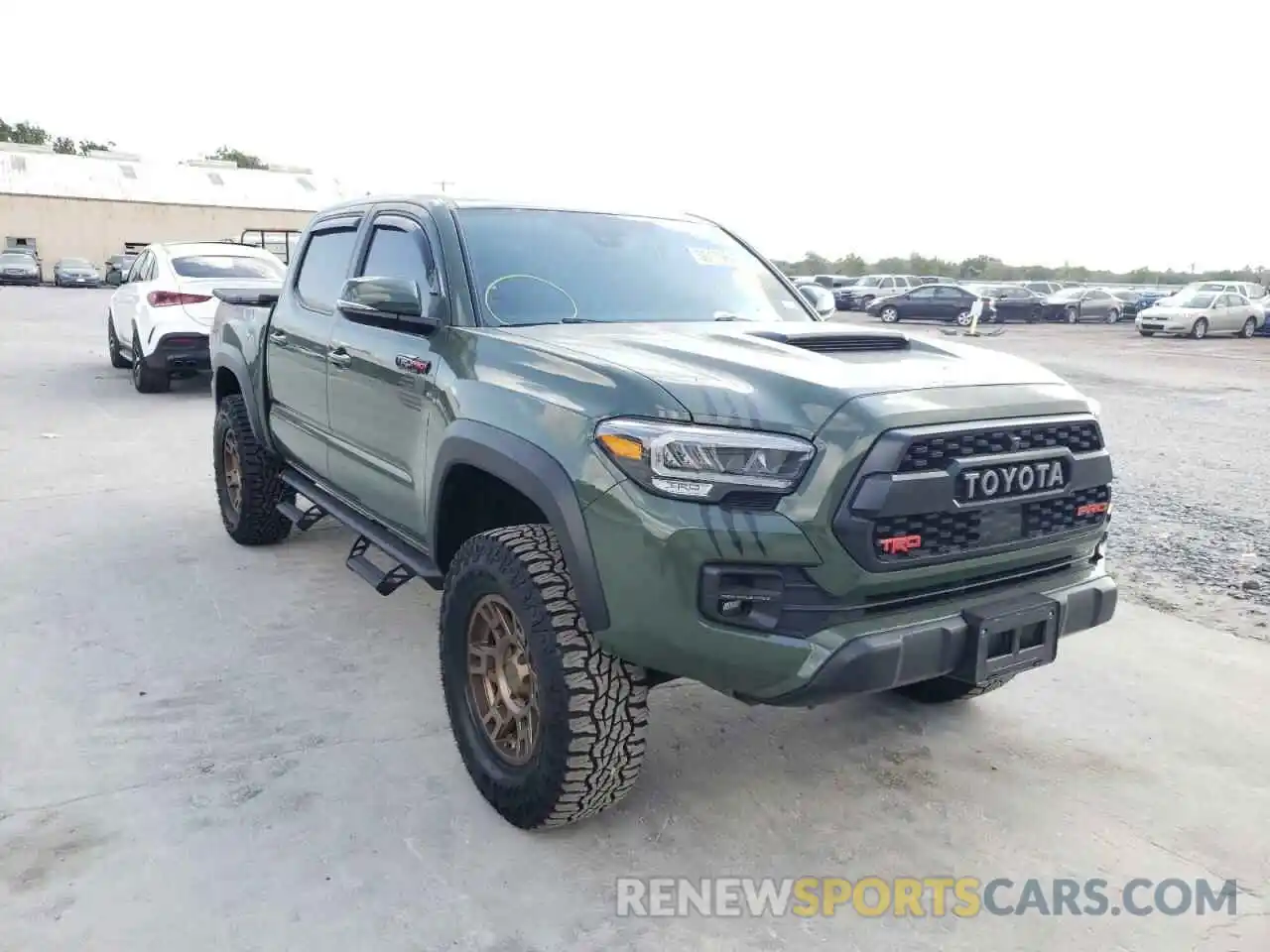 1 Photograph of a damaged car 5TFCZ5AN4LX229268 TOYOTA TACOMA 2020