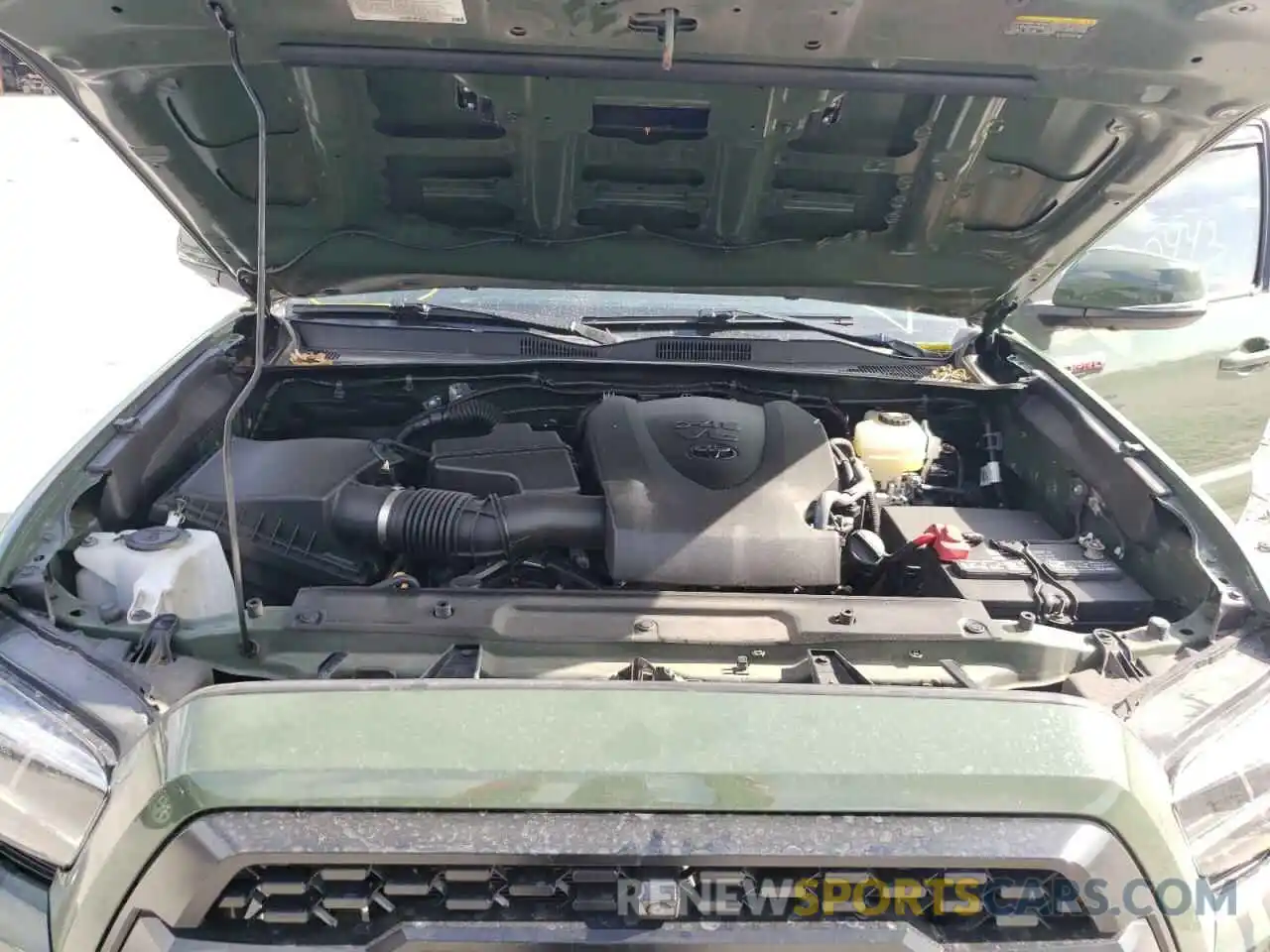 7 Photograph of a damaged car 5TFCZ5AN4LX229268 TOYOTA TACOMA 2020