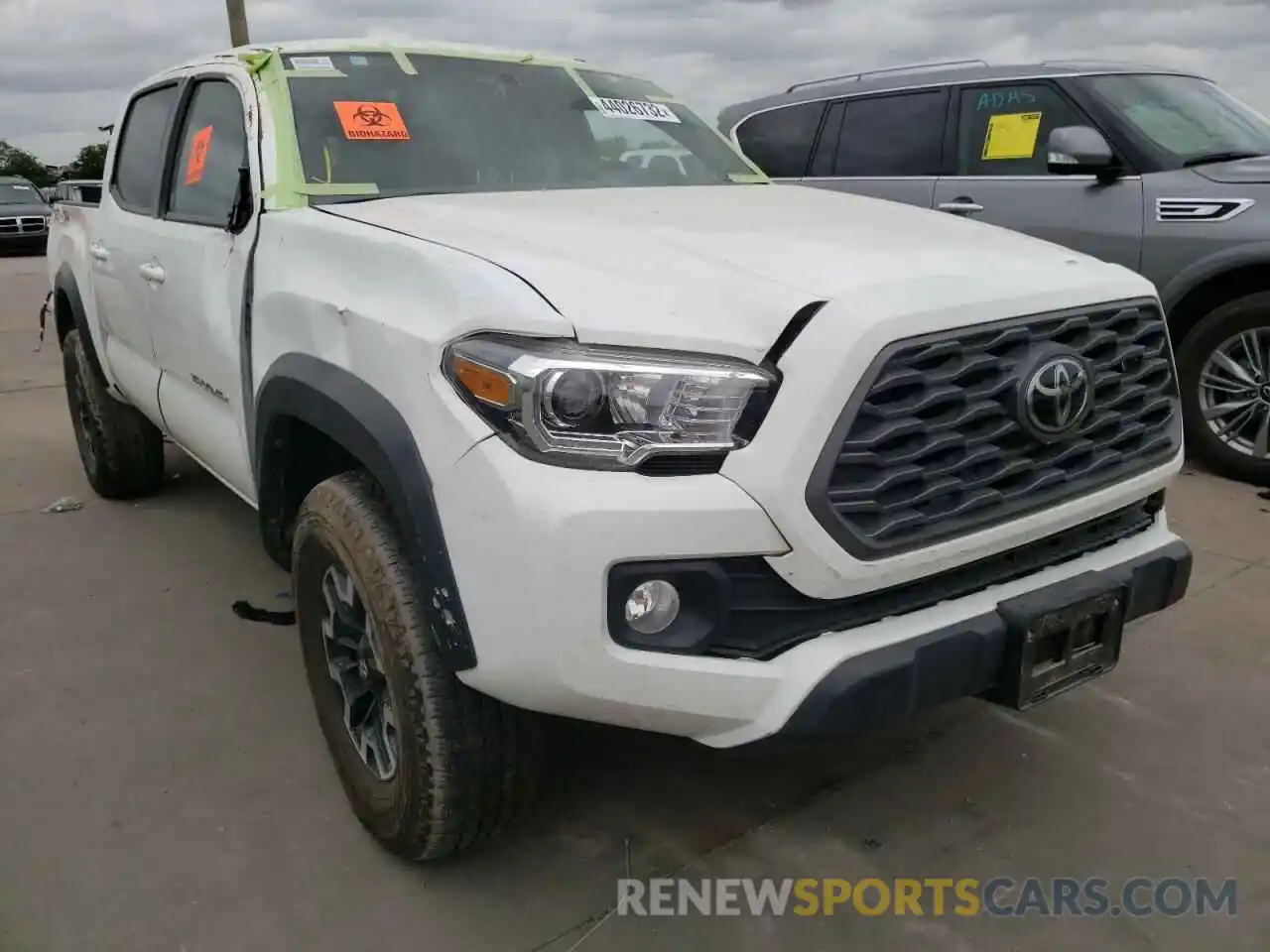 1 Photograph of a damaged car 5TFCZ5AN4LX229612 TOYOTA TACOMA 2020