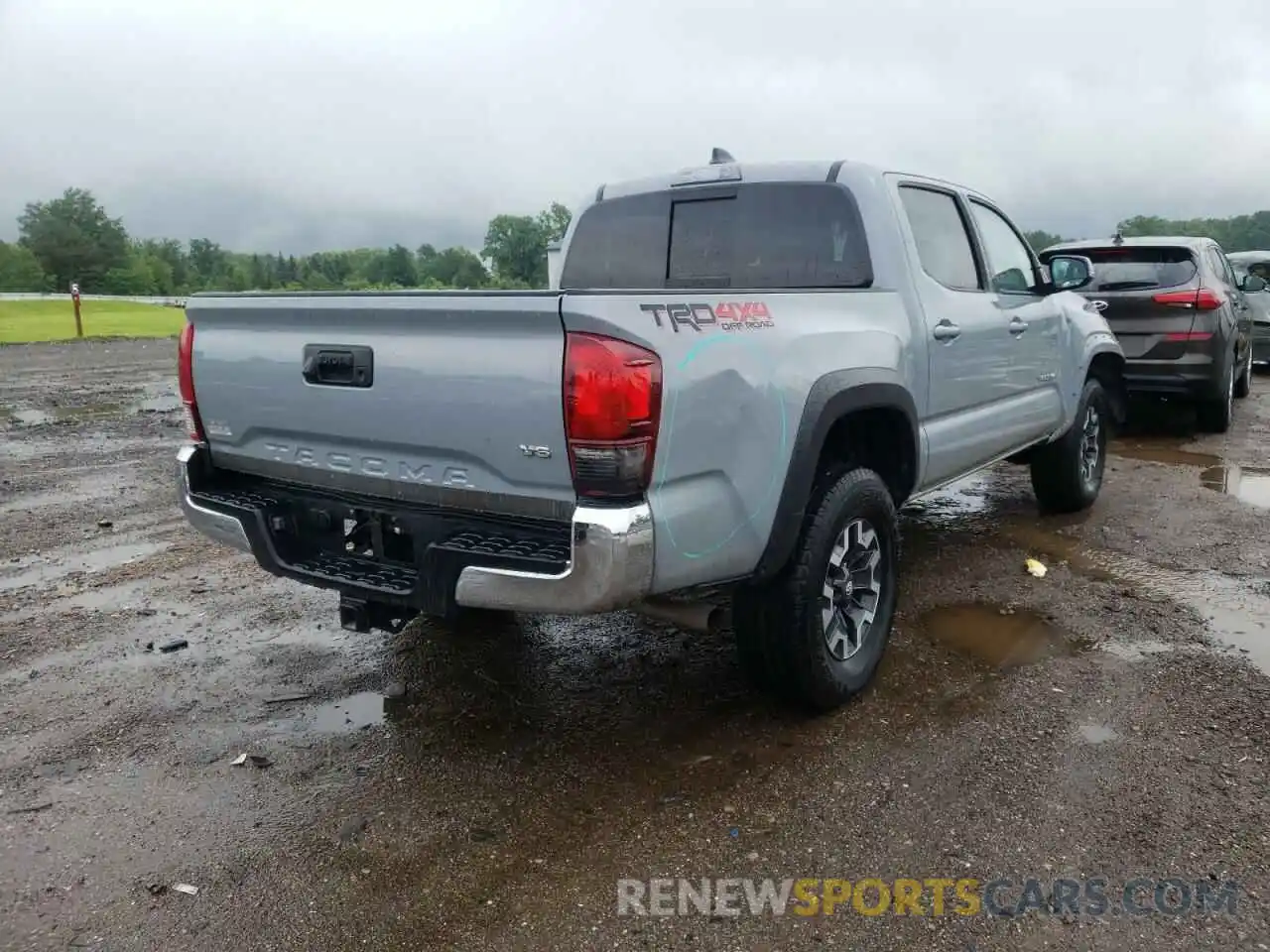 4 Фотография поврежденного автомобиля 5TFCZ5AN4LX231246 TOYOTA TACOMA 2020