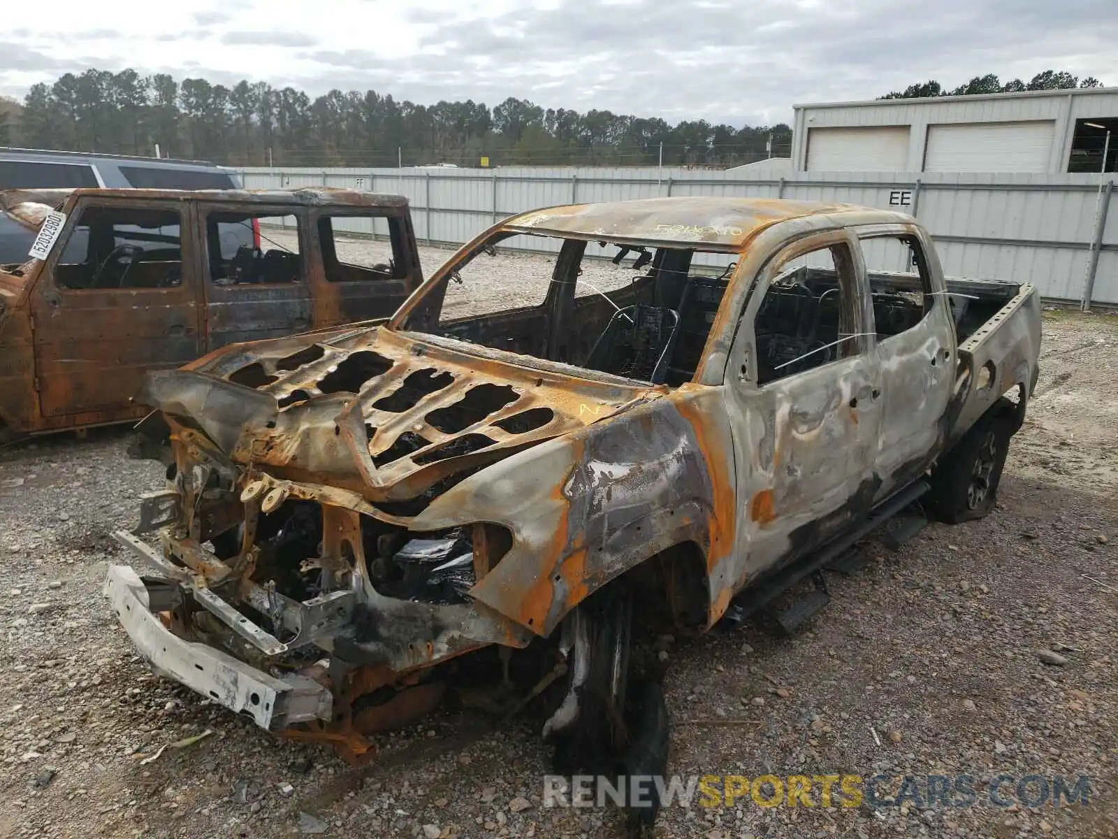 2 Photograph of a damaged car 5TFCZ5AN4LX231537 TOYOTA TACOMA 2020