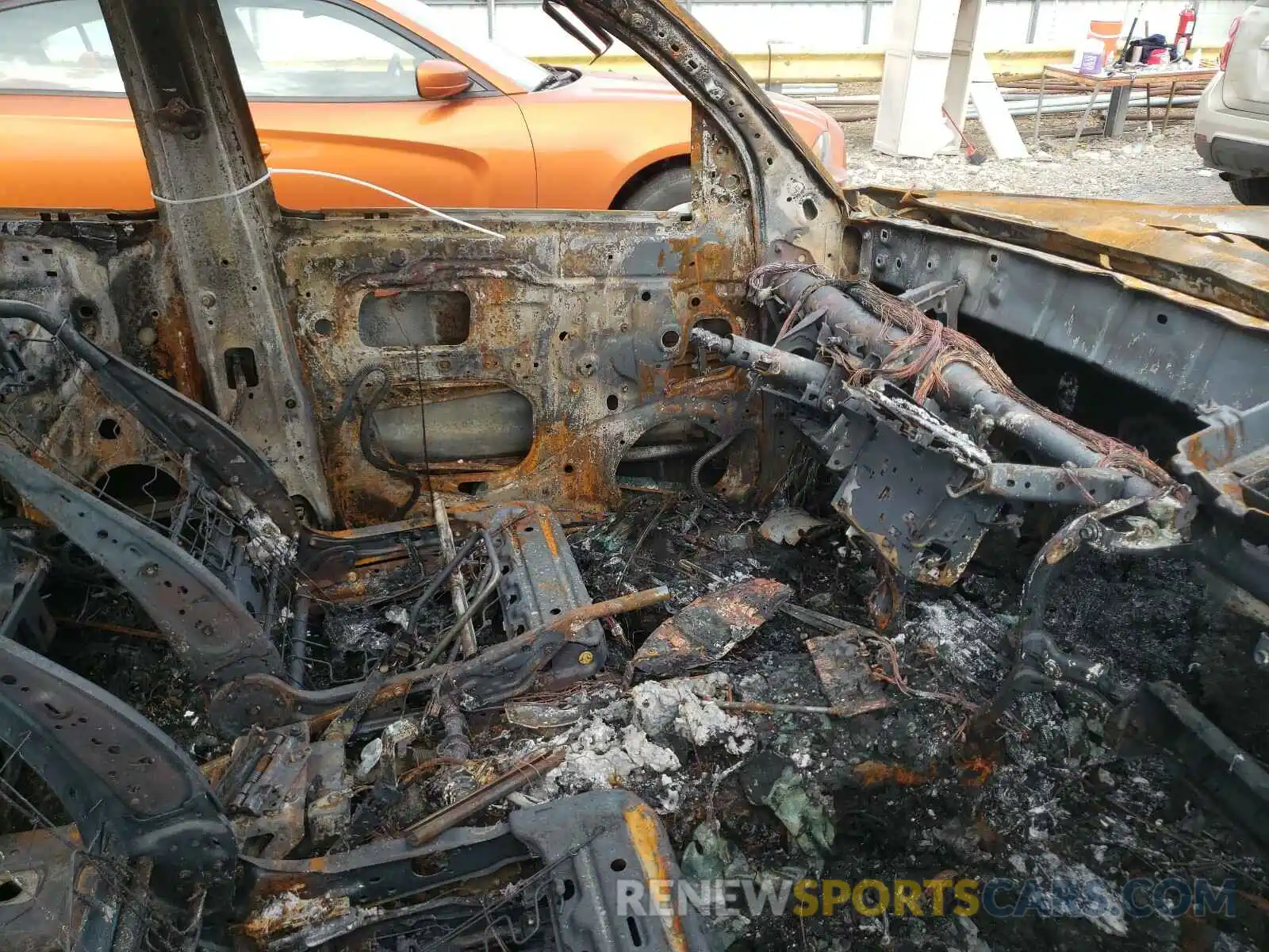 5 Photograph of a damaged car 5TFCZ5AN4LX231537 TOYOTA TACOMA 2020