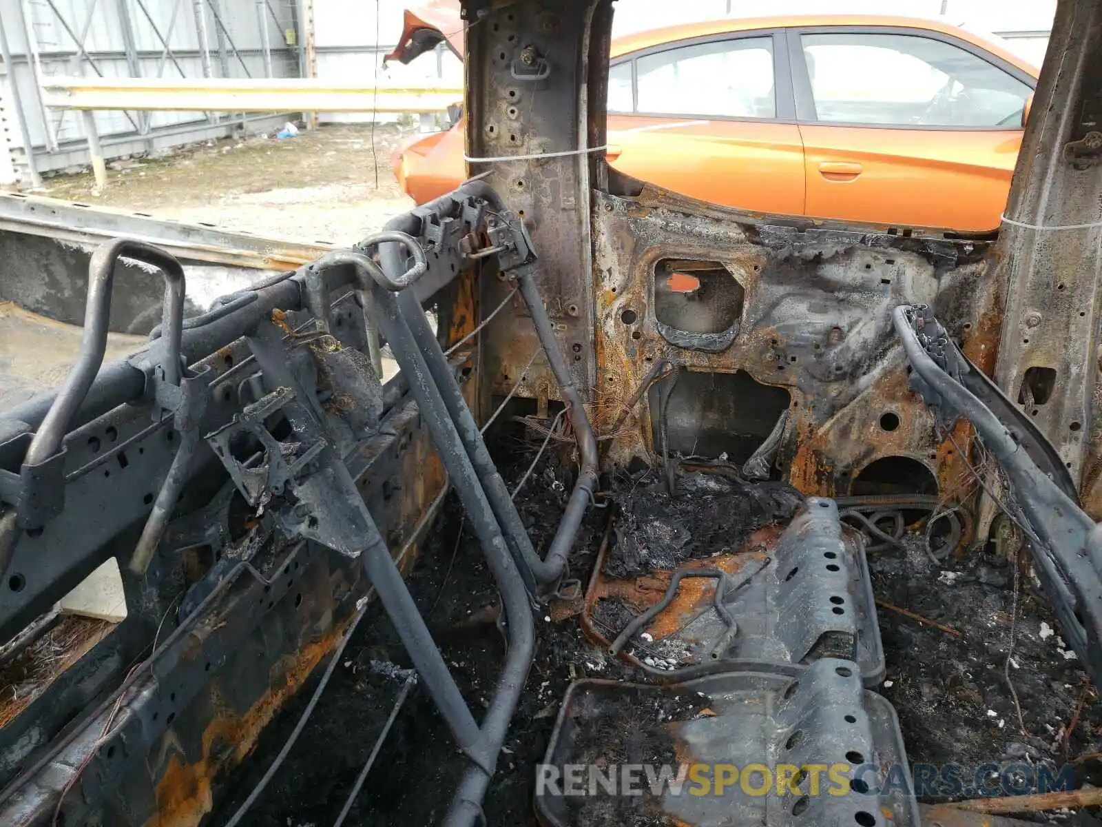 6 Photograph of a damaged car 5TFCZ5AN4LX231537 TOYOTA TACOMA 2020