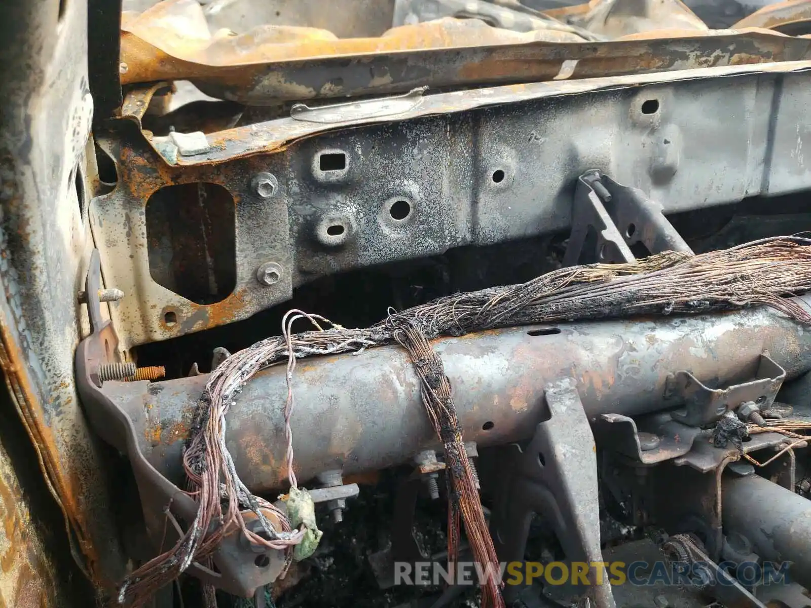 8 Photograph of a damaged car 5TFCZ5AN4LX231537 TOYOTA TACOMA 2020