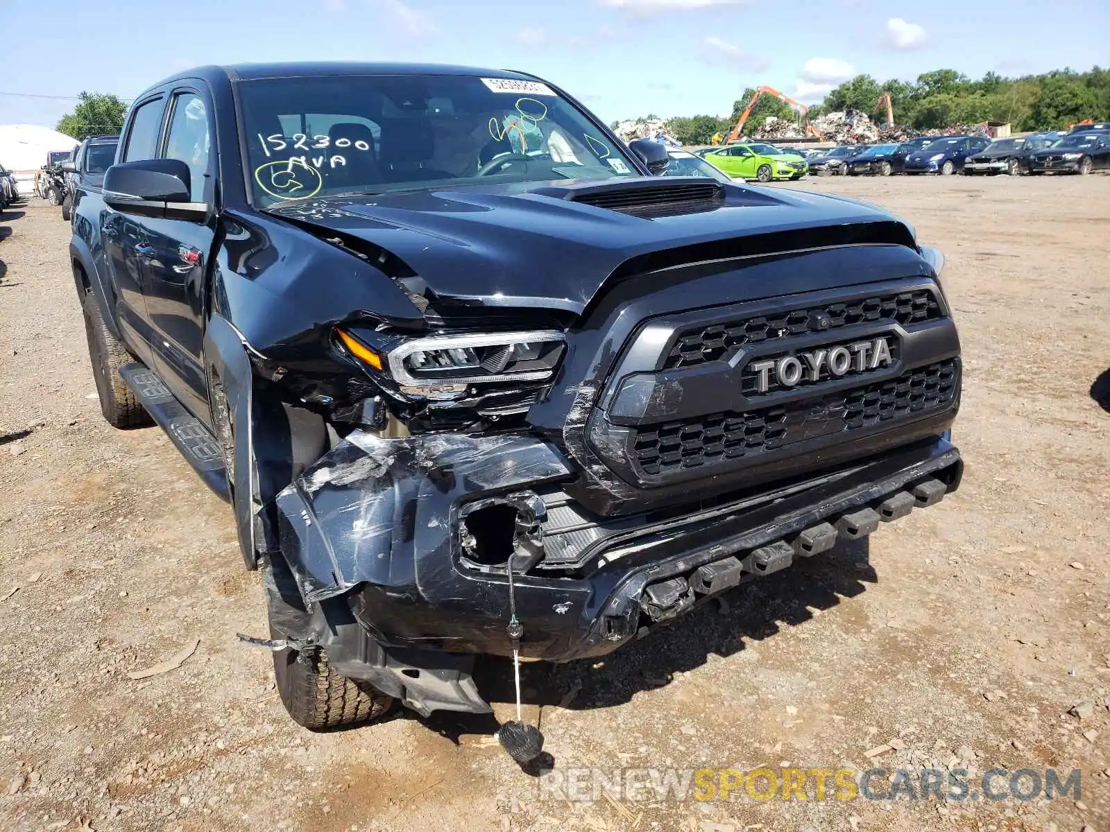 9 Photograph of a damaged car 5TFCZ5AN4LX233188 TOYOTA TACOMA 2020