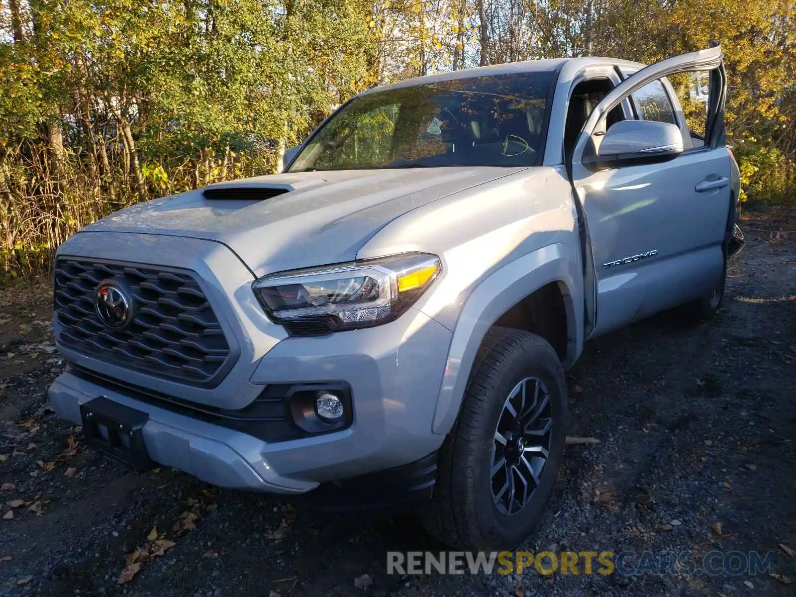 2 Photograph of a damaged car 5TFCZ5AN4LX237791 TOYOTA TACOMA 2020