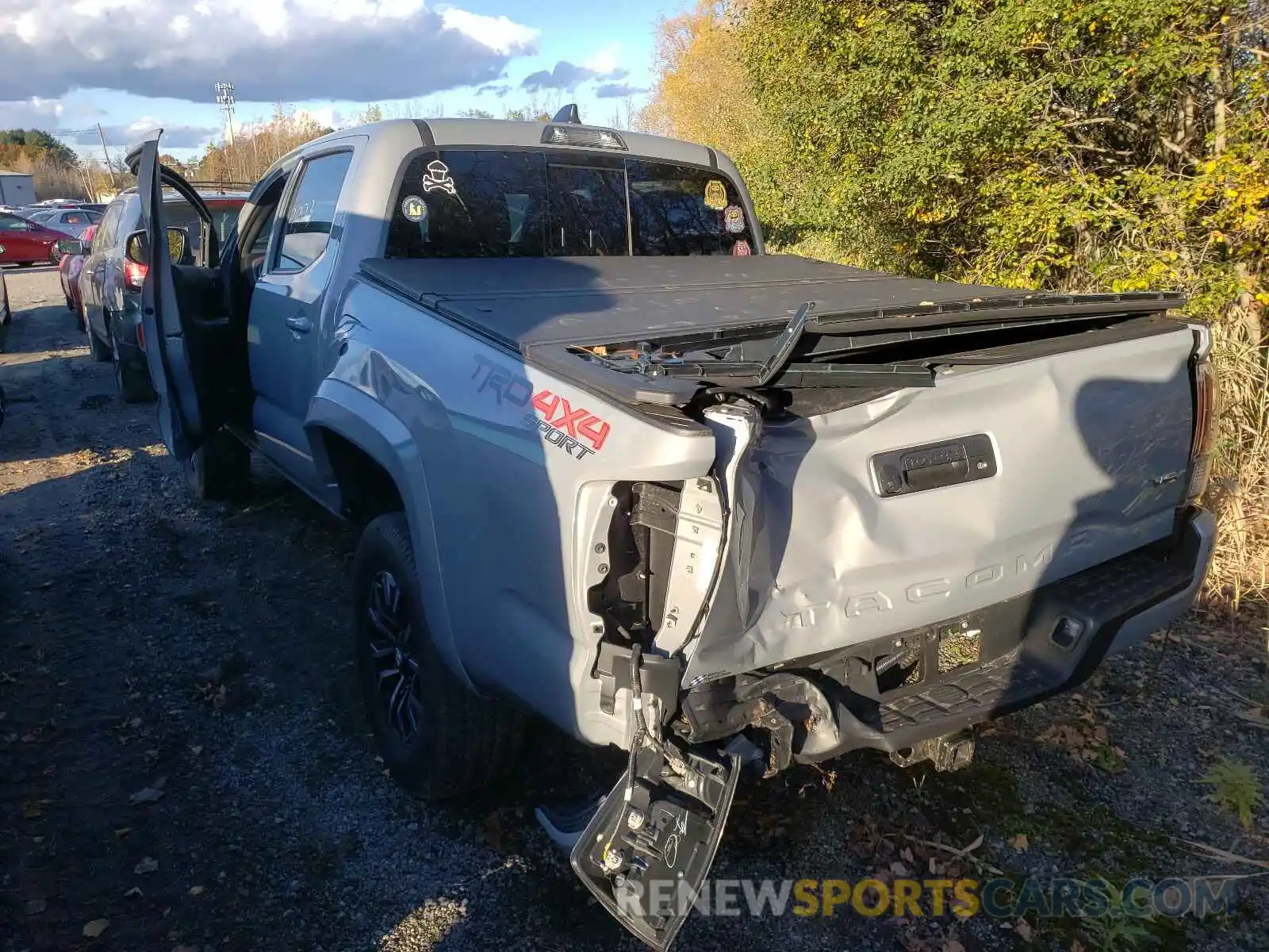 3 Photograph of a damaged car 5TFCZ5AN4LX237791 TOYOTA TACOMA 2020