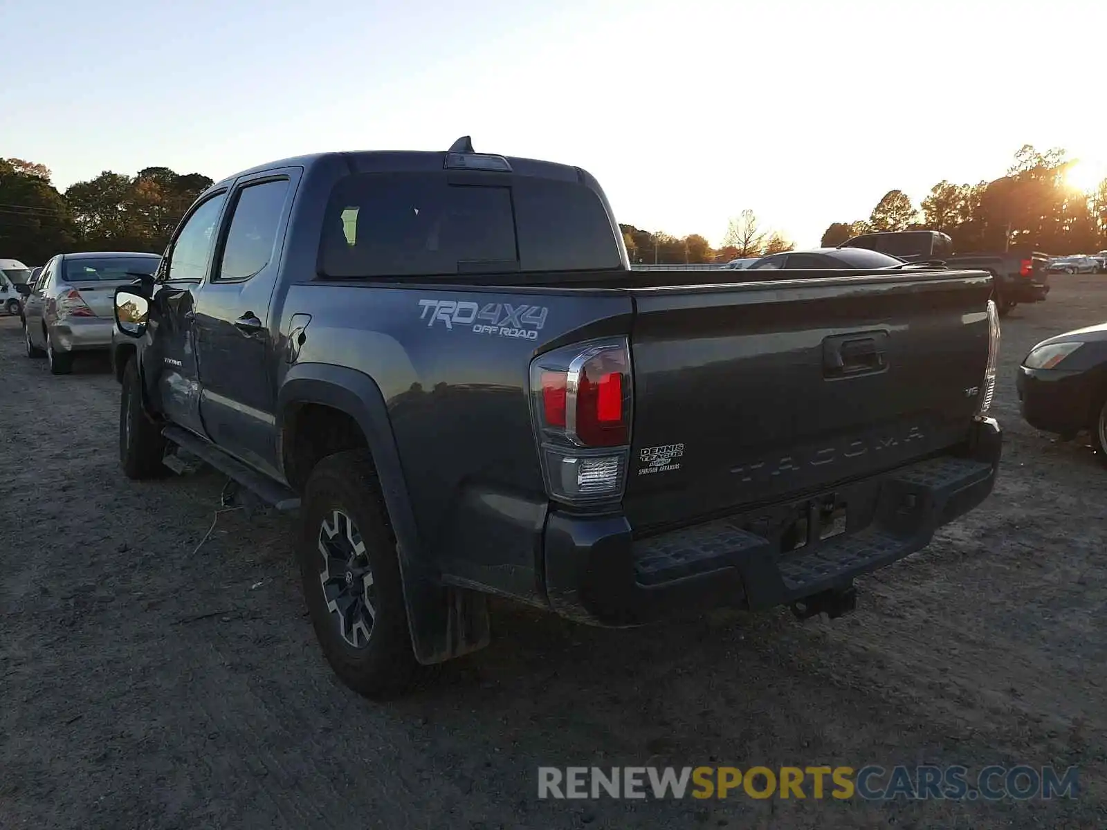 3 Photograph of a damaged car 5TFCZ5AN4LX238987 TOYOTA TACOMA 2020