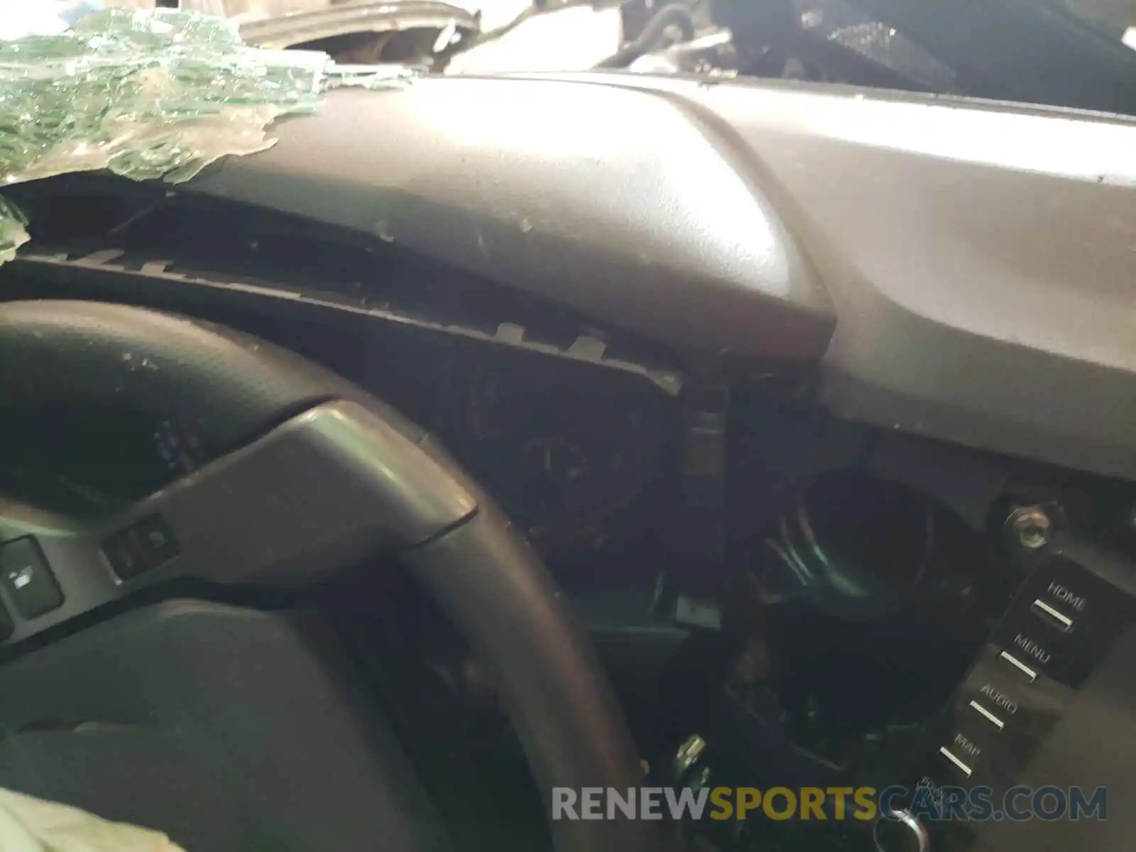 8 Photograph of a damaged car 5TFCZ5AN4LX239413 TOYOTA TACOMA 2020