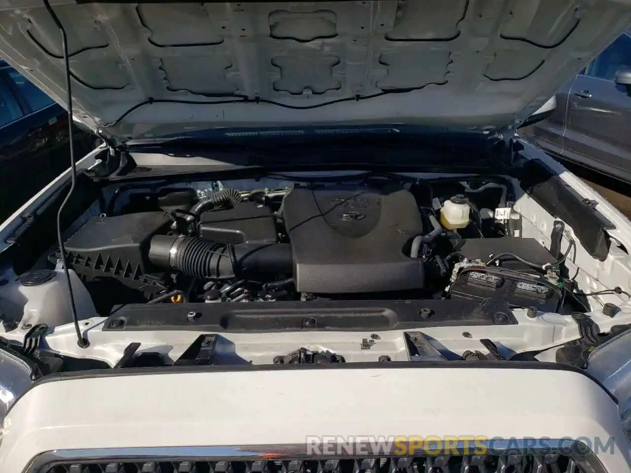 7 Photograph of a damaged car 5TFCZ5AN4LX239850 TOYOTA TACOMA 2020