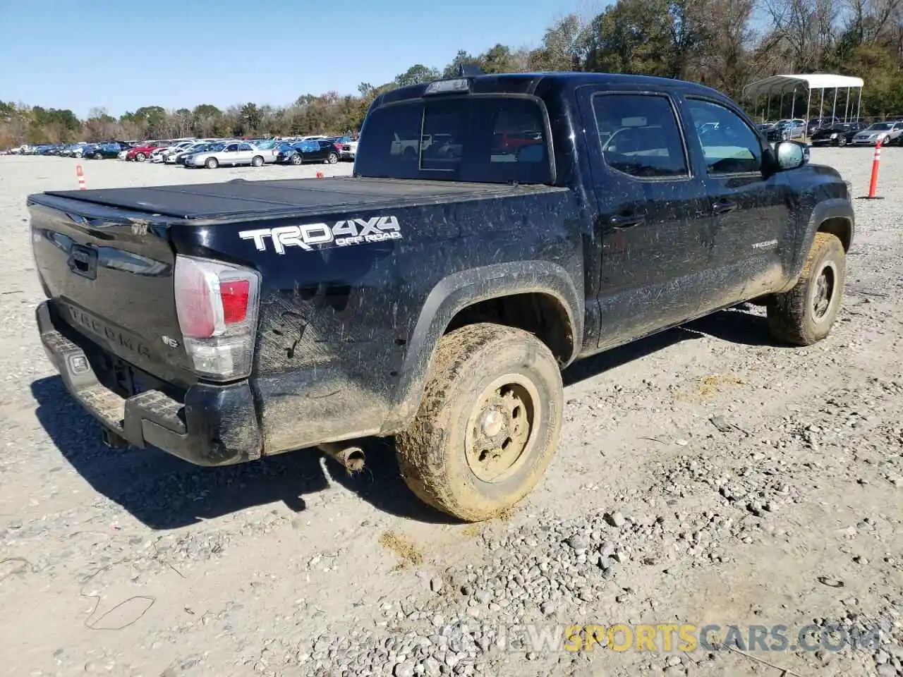 4 Photograph of a damaged car 5TFCZ5AN5LX212978 TOYOTA TACOMA 2020