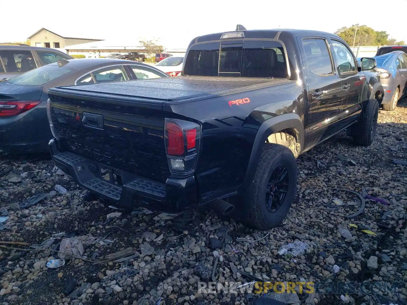 4 Фотография поврежденного автомобиля 5TFCZ5AN5LX221695 TOYOTA TACOMA 2020