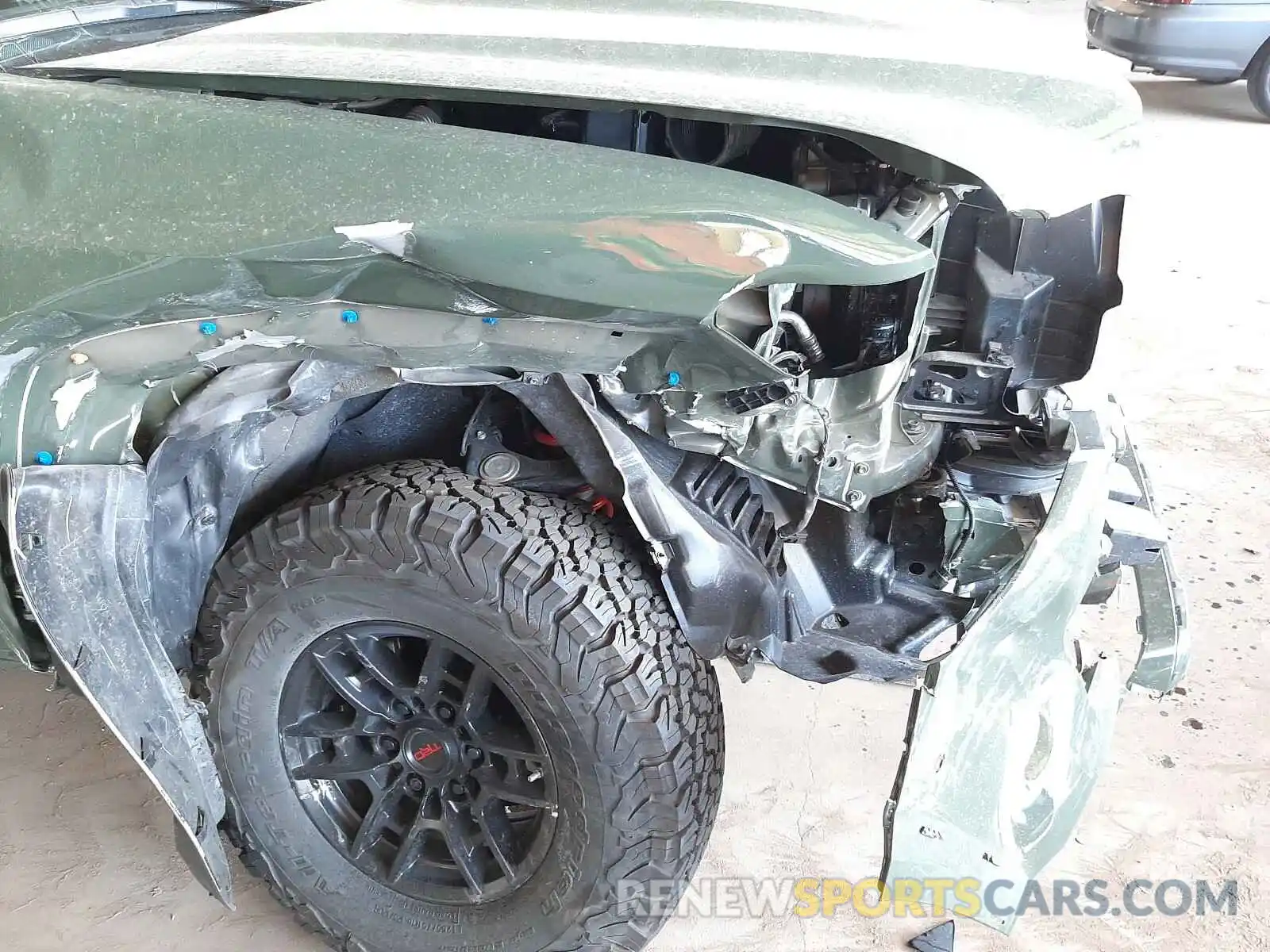 9 Фотография поврежденного автомобиля 5TFCZ5AN5LX226248 TOYOTA TACOMA 2020