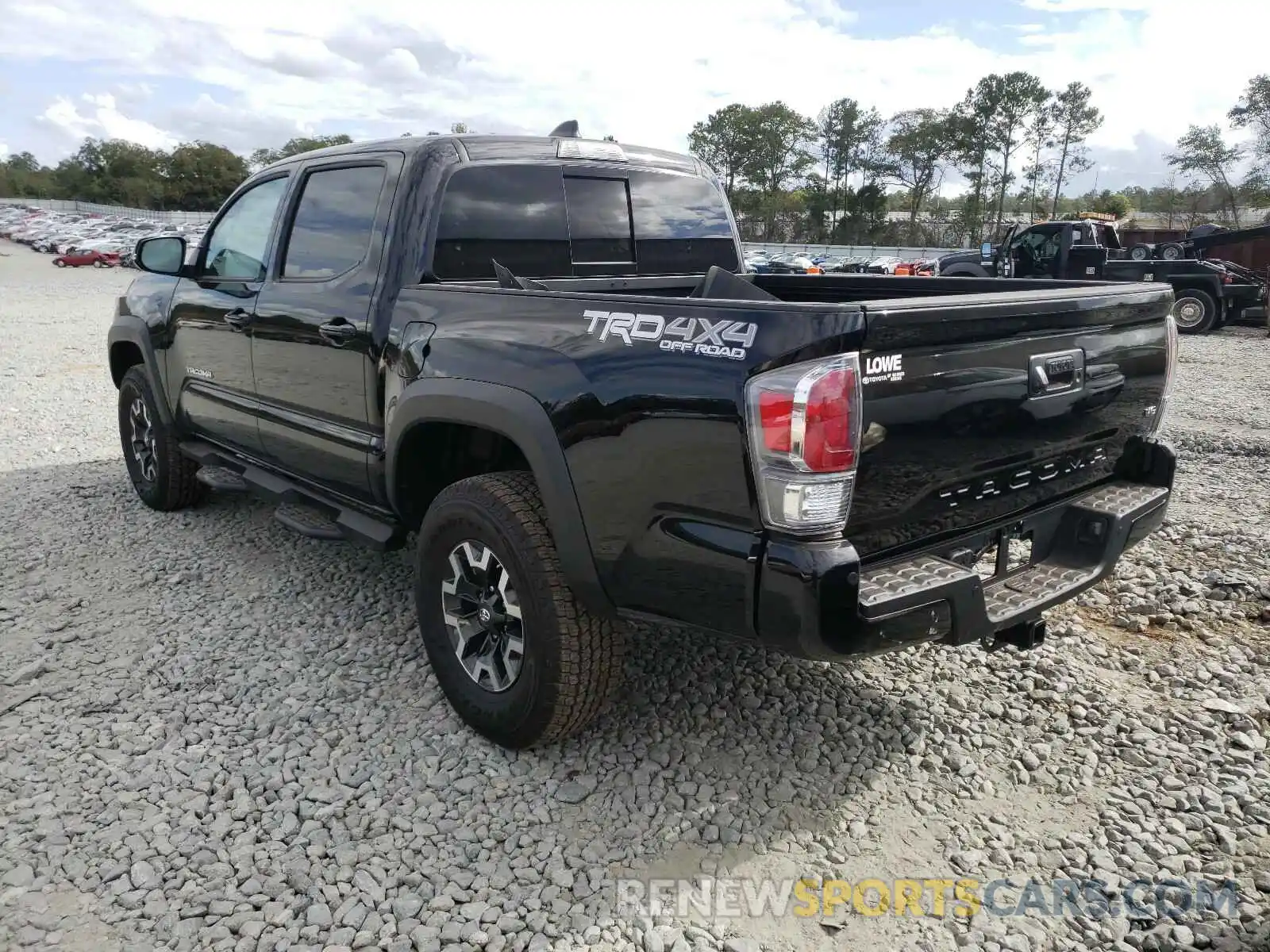 3 Photograph of a damaged car 5TFCZ5AN5LX226914 TOYOTA TACOMA 2020