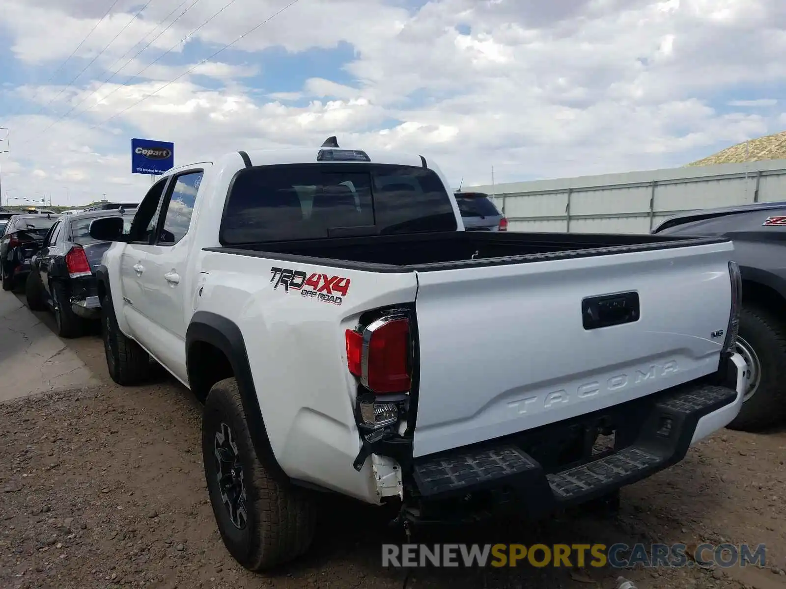 3 Photograph of a damaged car 5TFCZ5AN5LX227254 TOYOTA TACOMA 2020