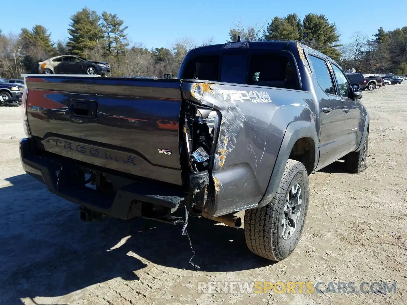 4 Photograph of a damaged car 5TFCZ5AN5LX229537 TOYOTA TACOMA 2020