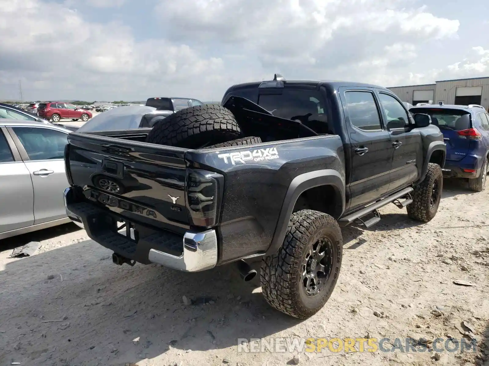 4 Photograph of a damaged car 5TFCZ5AN5LX233667 TOYOTA TACOMA 2020