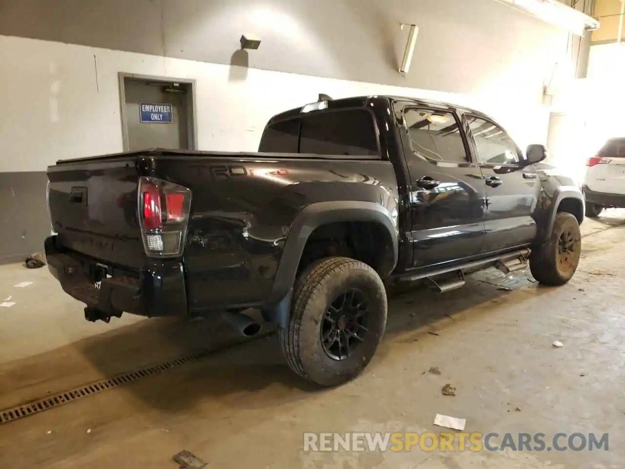 3 Photograph of a damaged car 5TFCZ5AN5LX234527 TOYOTA TACOMA 2020