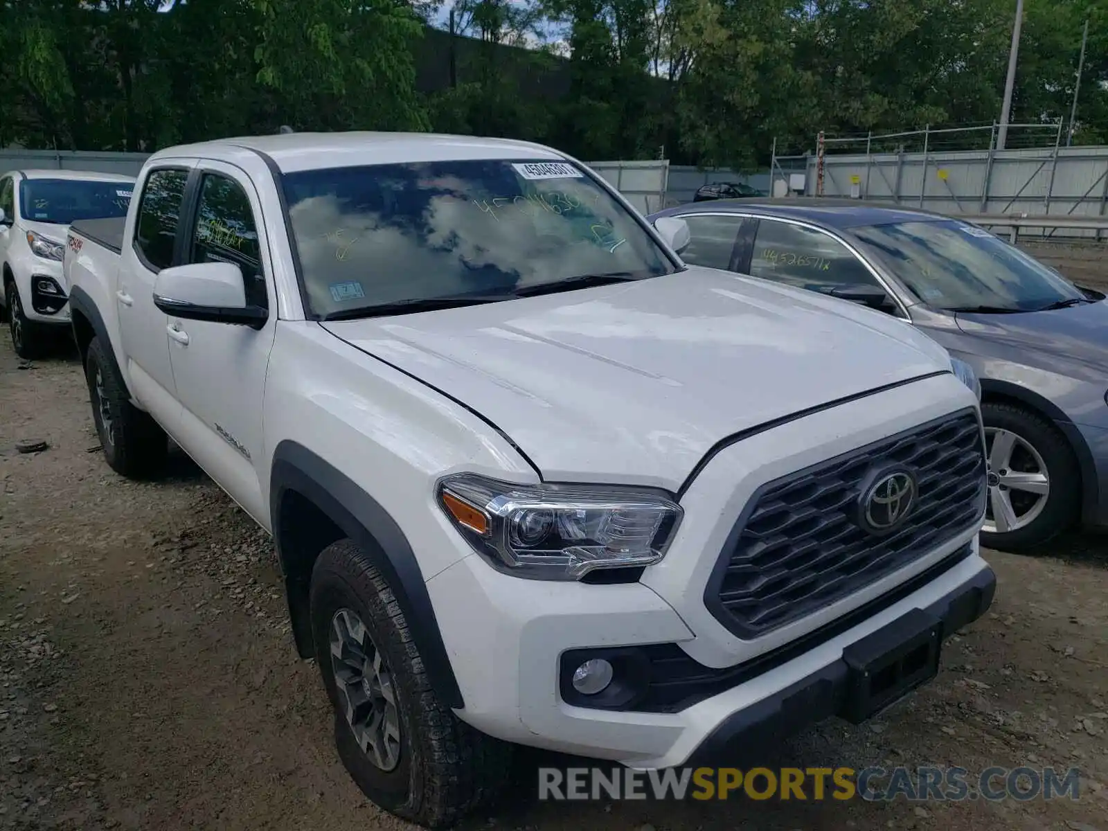 1 Photograph of a damaged car 5TFCZ5AN5LX234642 TOYOTA TACOMA 2020