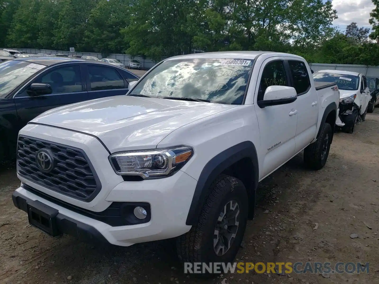 2 Photograph of a damaged car 5TFCZ5AN5LX234642 TOYOTA TACOMA 2020