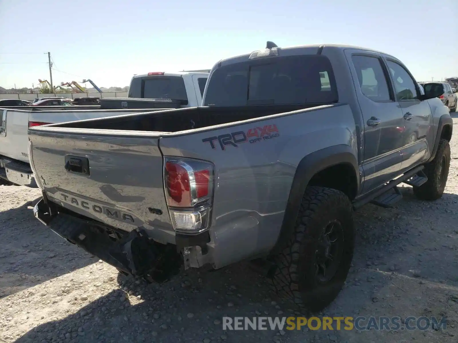 4 Photograph of a damaged car 5TFCZ5AN5LX235371 TOYOTA TACOMA 2020