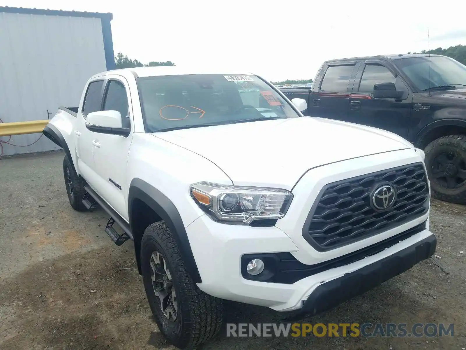 1 Photograph of a damaged car 5TFCZ5AN5LX238576 TOYOTA TACOMA 2020