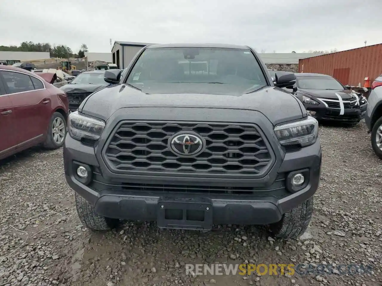 5 Photograph of a damaged car 5TFCZ5AN5LX240831 TOYOTA TACOMA 2020