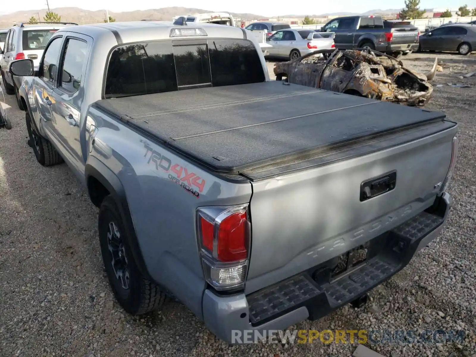 3 Photograph of a damaged car 5TFCZ5AN5LX241574 TOYOTA TACOMA 2020