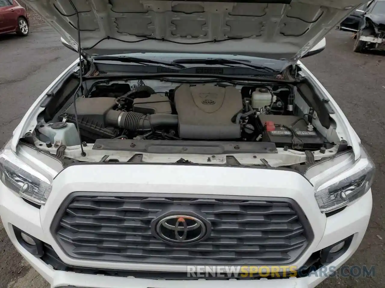 11 Photograph of a damaged car 5TFCZ5AN5LX242899 TOYOTA TACOMA 2020