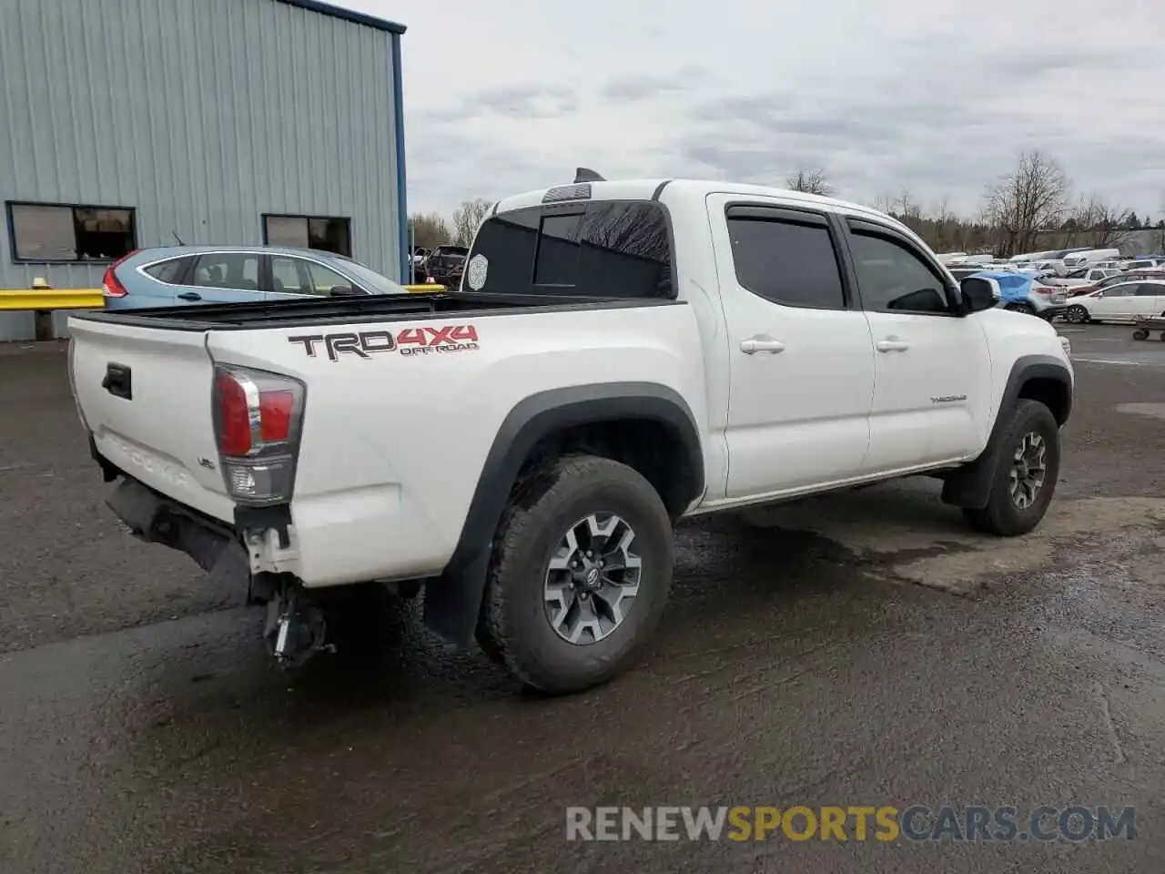 3 Photograph of a damaged car 5TFCZ5AN5LX242899 TOYOTA TACOMA 2020