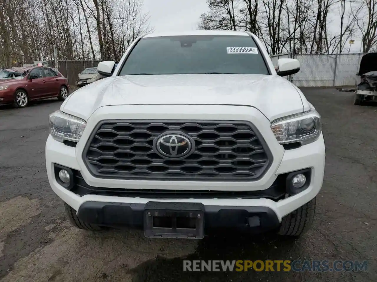 5 Photograph of a damaged car 5TFCZ5AN5LX242899 TOYOTA TACOMA 2020